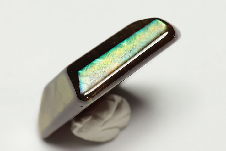 6.31ct 奈良県天川村産 レインボーガーネットジェムグレードルース 日本加工