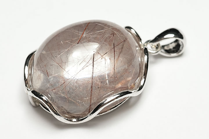 レッドルチルペンダントトップ