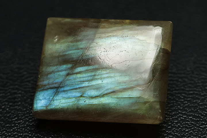 ラブラドライトルース マダガスカル産