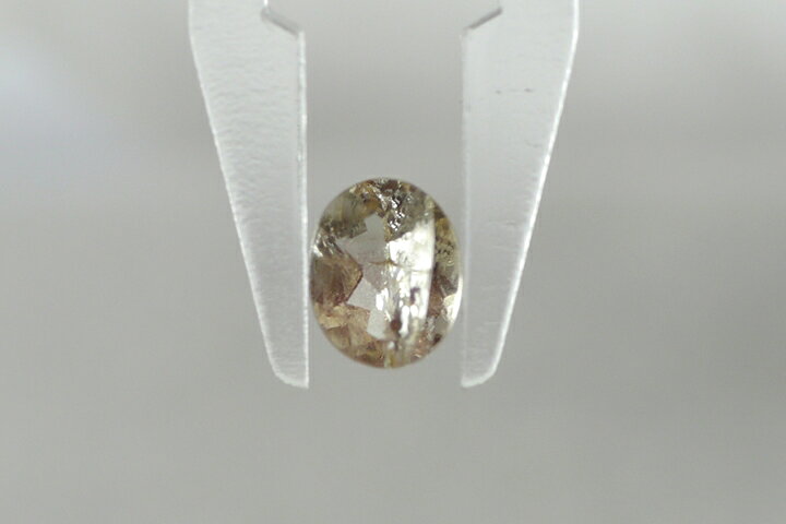 サイズ:約 0.5×0.4×0.3cm　0.37ct　大人気オレゴンサンストーンのカットルースでございます。 照り、カット、オレゴンサンストーン特有の色合いが美しいルースです。 今後この価格での販売は難しいと思います。　