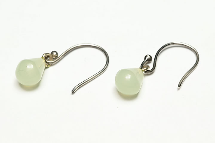 ネフライト シルバーピアス