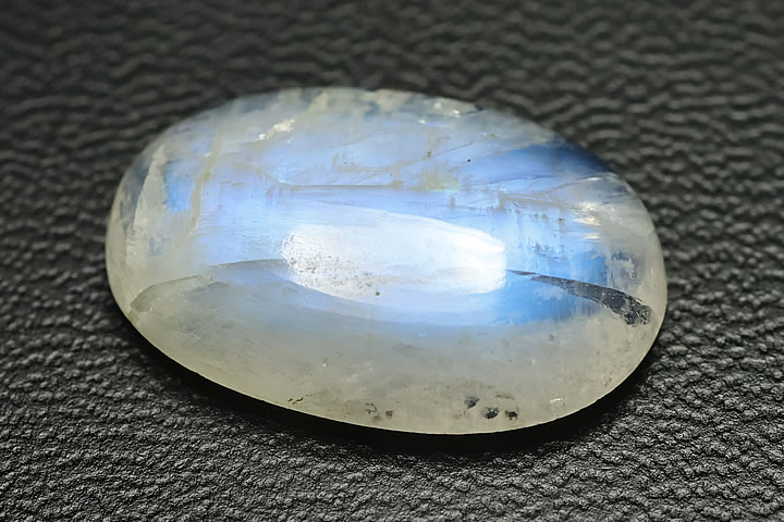 8.4ct 最高級ブルームーン カボションルース