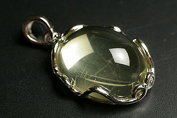 トップグレードグリーンメタモルフォーゼスペンダントトップ 　限定品