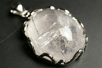 リアルメタモルフォーゼスペンダントトップ 　限定品