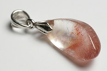 ロシア産ストロベリークォーツペンダントトップ