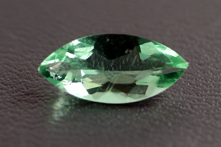 超レア品！1.76ctカラーチェンジフローライトルース ロジャリー鉱山産