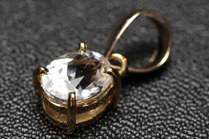 0.29ctフェナカイトK18ペンダントトップ　ファイナルグレード++ ブラジル産 鑑別書付き!