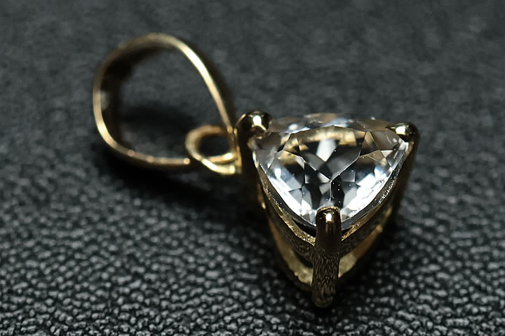 0.32ctフェナカイトK18ペンダントトップ　ファイナルグレード++ ブラジル産 鑑別書付き!