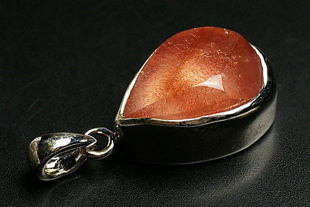 ロシア産ストロベリークォーツペンダントトップ