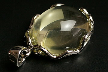 トップグレードグリーンメタモルフォーゼスペンダントトップ 　限定品