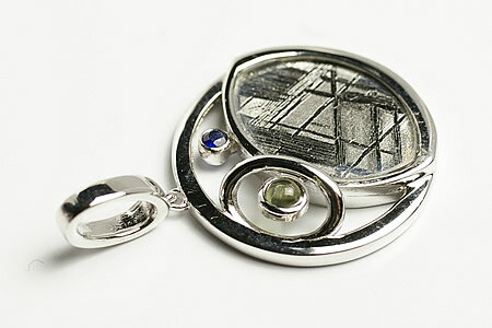 ギベオン・モルダバイト・サファイアペンダントトップ　ナミビア産