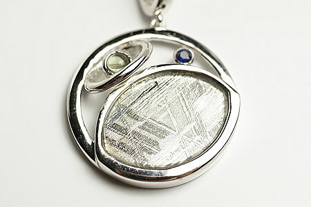 ギベオン・モルダバイト・サファイアペンダントトップ　ナミビア産