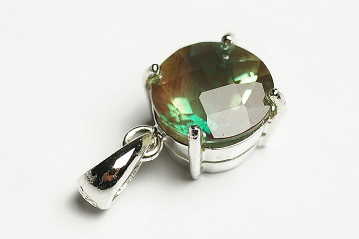 ジェムグレードカラーチェンジ　チベットアンデシンペンダントトップ