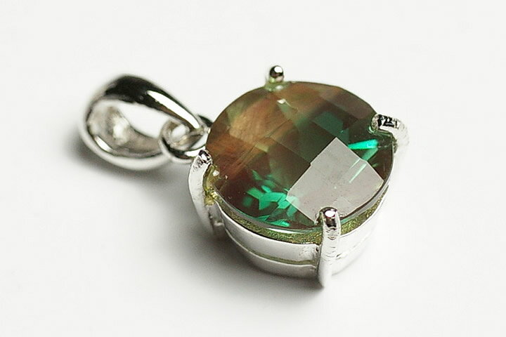 ジェムグレードカラーチェンジ　チベットアンデシンペンダントトップ