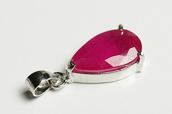 ピンクサファイアカットペンダントトップ