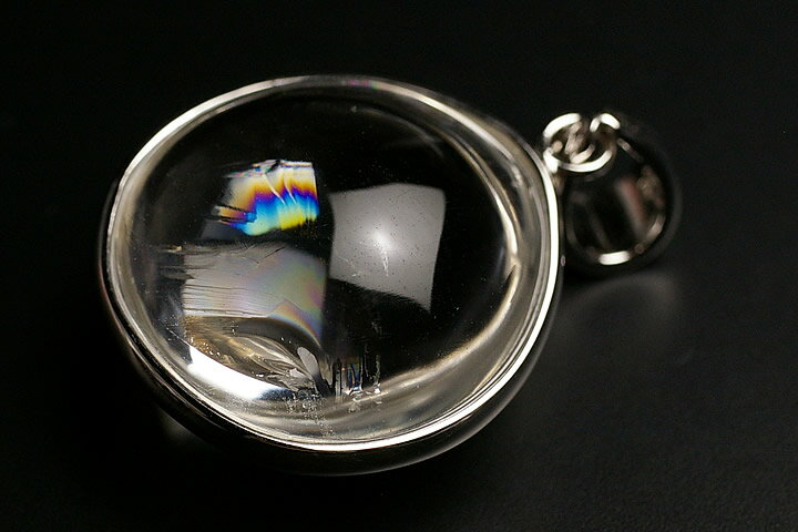 天然レインボークォーツペンダントトップ マダガスカル産