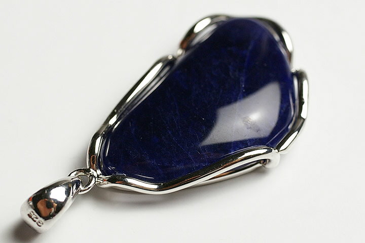 インペリアルソーダライトペンダントトップ