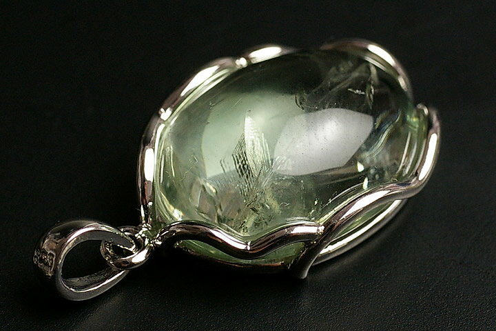 グリーンアメジスト（プラシオライト）ペンダントトップ