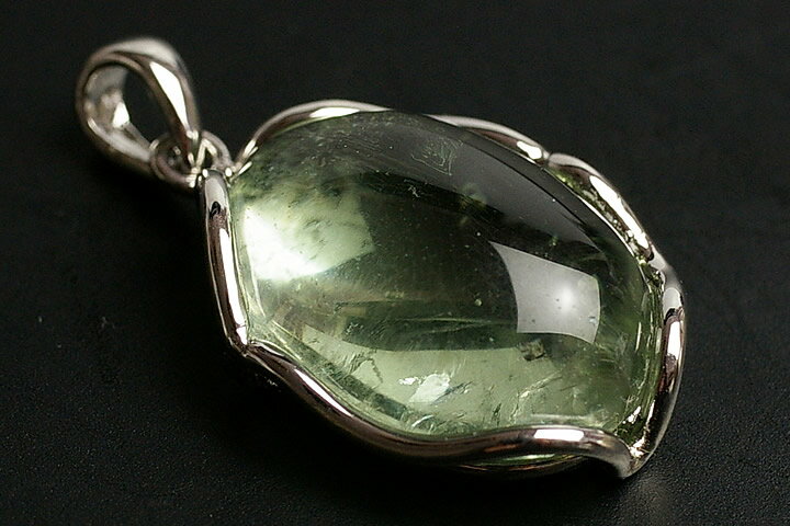 グリーンアメジスト（プラシオライト）ペンダントトップ