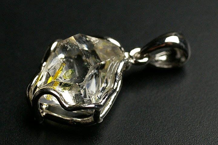 オイルクォーツペンダントトップ　プレミアムグレード