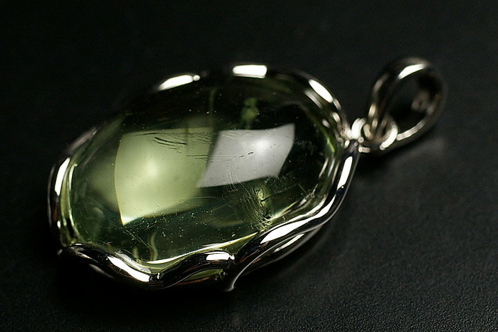 グリーンアメジスト（プラシオライト）ペンダントトップ