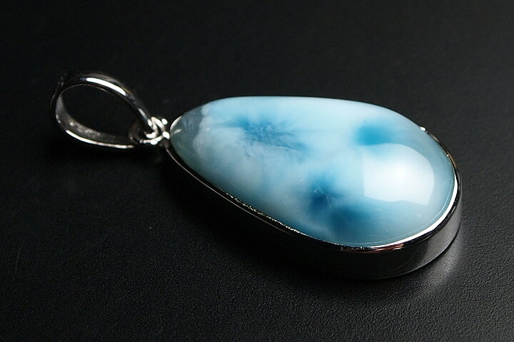 ラリマーペンダントトップハイパープレミアム