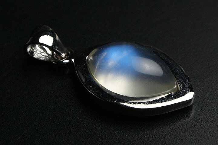 ロイヤルブルームーンストーンペンダントトップ