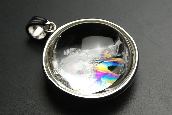 天然レインボークォーツペンダントトップ マダガスカル産