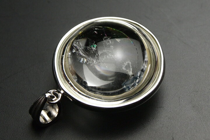 天然レインボークォーツペンダントトップ マダガスカル産