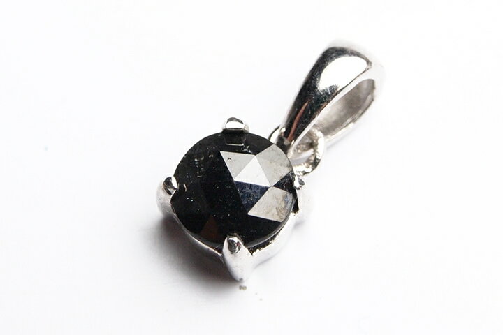 決算記念品ブラックダイヤモンドカットペンダントトップ　0.65ct