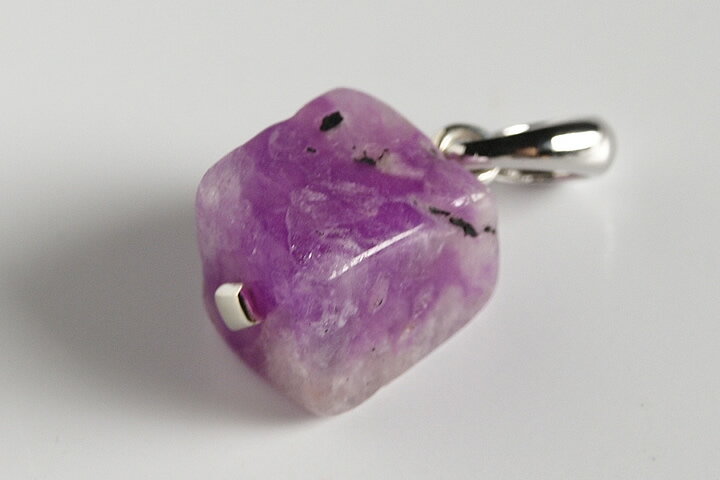 ハックマナイトペンダントトップ キューブタイプ