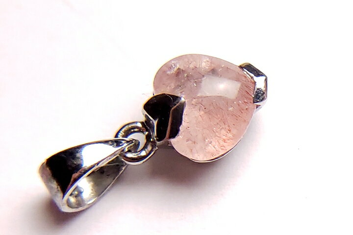 ストロベリークォーツハートペンダントトップ プレミアムグレード