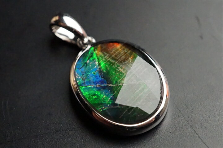 アンモライトペンダントトップ　ファイナルグレード