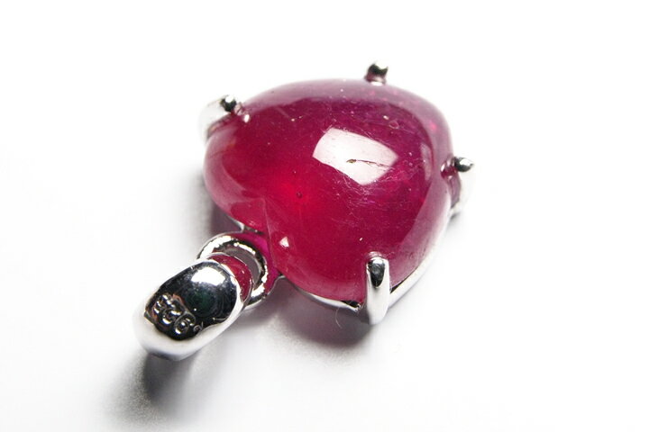 宝石質ミャンマールビーハートペンダントトップ