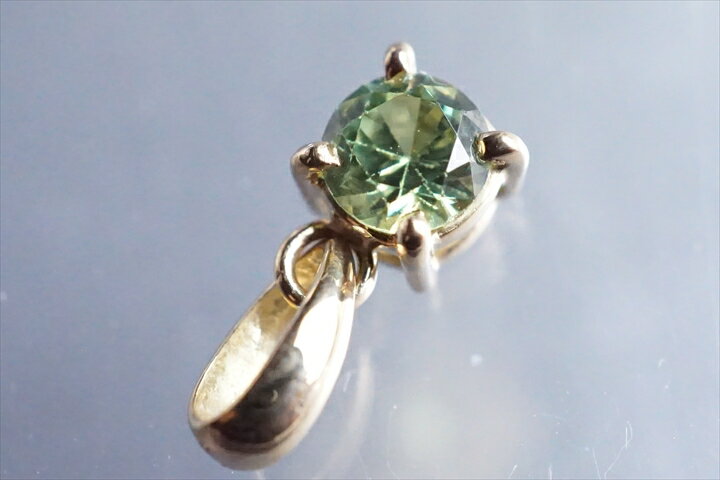 0.242ctデマインドガーネットペンダントトップ　K18加工　ロシア　ウラル山脈産