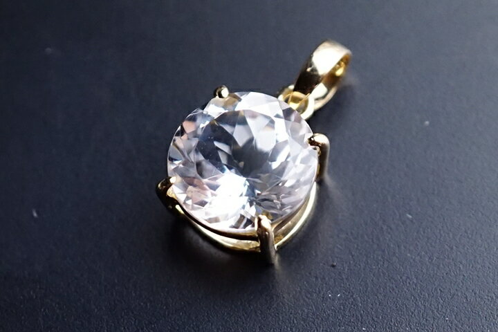 2.00ctダンビュライトラウンドカットペンダントトップ K18　メキシコ産　鑑別書付き