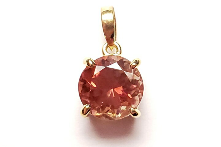 トップ部分:0.7×0.7×0.5cm 1.33ct 今まで探し求めておりました真赤なオレゴンサンストーンのペンダントでございます。最高に美しい素材を最高のカットで技術で更に美しさが増しております。 K18にてペンダントに仕上げております。　