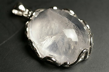 リアルメタモルフォーゼスペンダントトップ　限定品