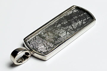 ギベオンプレートペンダントトップ　ナミビア産