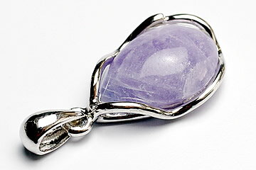 ビルマ産ハックマナイトペンダントトップ