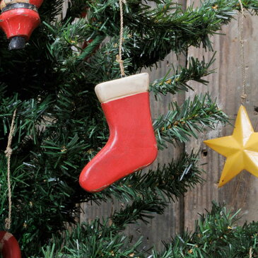 ウッド・カービング・ソックス【クリスマス オーナメント 木製 手作り ソックス 靴下 レッド アンティーク調 飾り ツリー インテリア 雑貨 プレゼント ギフト 玄関 窓辺 おしゃれ 輸入 通信販売 】