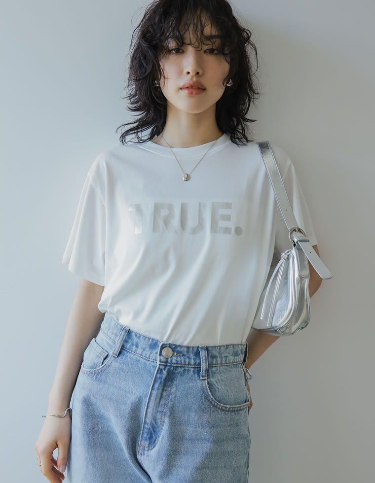 [2024SSCOLLECTION][接触冷感]TRUEメタリックロゴプリントTシャツ