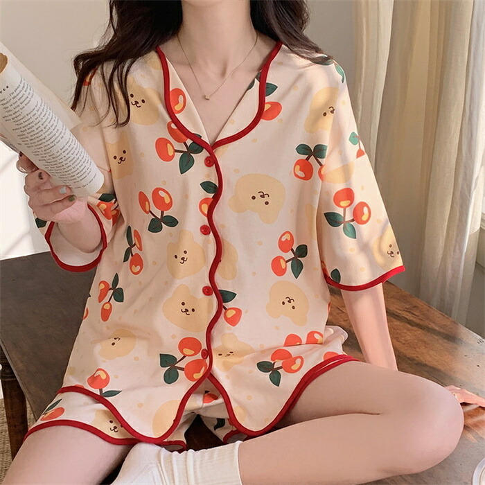 パジャマ 夏 レディース 前開き シルク調サテン地 ルームウェア 半袖 半ズボン チェリー柄 夏のかるふわ さわやか 薄手 寝巻 ふんわり おしゃれ女性 上下セット プレゼント