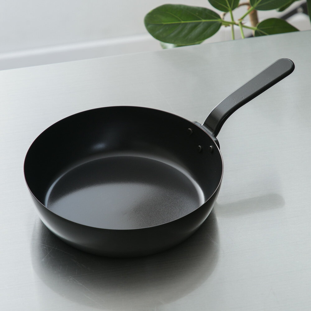 ラバーゼ 鉄フライパン 鉄フライパン 20cm ガス火・IH対応 ブルーテンパー フライパン シリコン塗装