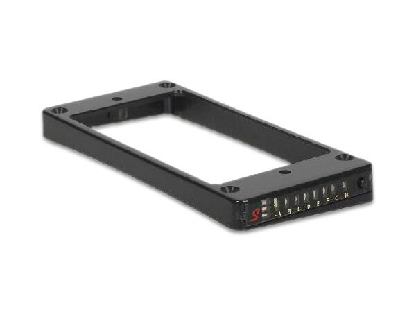 SHADOW SH HB-T CT B★E-tuner★シャドウ エスカッション一体型クロマチックチューナー【シャドウピックアップ解説】1971年にドイツで創業し、プロフェッショナルなピックアップ＆プリアンプを製造し続けてきた「シャドウ」。 世界で最も豊富な経験と実績を持つメーカーであるシャドウは様々なピックアップシステムの先駆者であり、さらに革新的な製品を次々と生みだしています。【詳細】エスカッション一体型クロマチックチューナー「E-Tuner」。リアピックアップ（ハムバッカー）のエスカッションと交換して取り付けます。視認性も良く、手元で簡単にチューニングを確認する事が出来ます。 フラットトップ、カーブトップ、トレモロ用の3タイプをラインナップし、多彩なモデルへ取り付けが可能です。【ご注意】本商品は、自己責任での取り付けになる為、取り付け時及び、使用時のギター本体、本ピックアップなどのトラブルに関しましては、当店では一切の責任は負いません。※チューナー本体はPUの下、バッテリーはコントロールキャビティー内に設置します。 ※取り付けには半田付けが必要です。 ※ギターによってはエスカッションのビス穴位置修正、配線穴の拡張が必要な場合が有ります。 ●品質向上のため、細部の仕様は変更される場合があります。●個々のディスプレイの特性上、実際の色と異なって見える場合があります。【仕様】用途：カーブトップギター用色：ブラックBattery:3V(CR2032)x1 Weight:62g（メーカー公表による）※画像はサンプルです。※画像中の楽器はご使用例ですので本商品には含まれません。