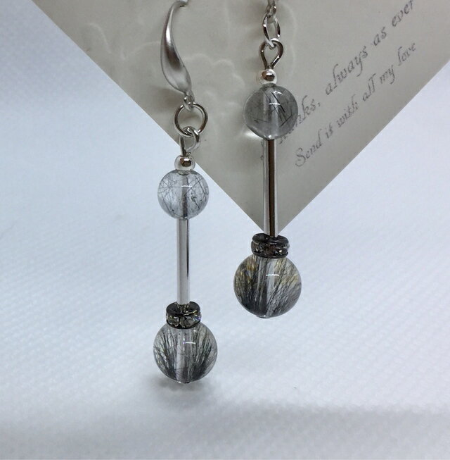 モードなブラック ブラックルチルピアス イヤリング フックピアス　トルマリンインクォーツ　トルマリンネーッテットクォーツ