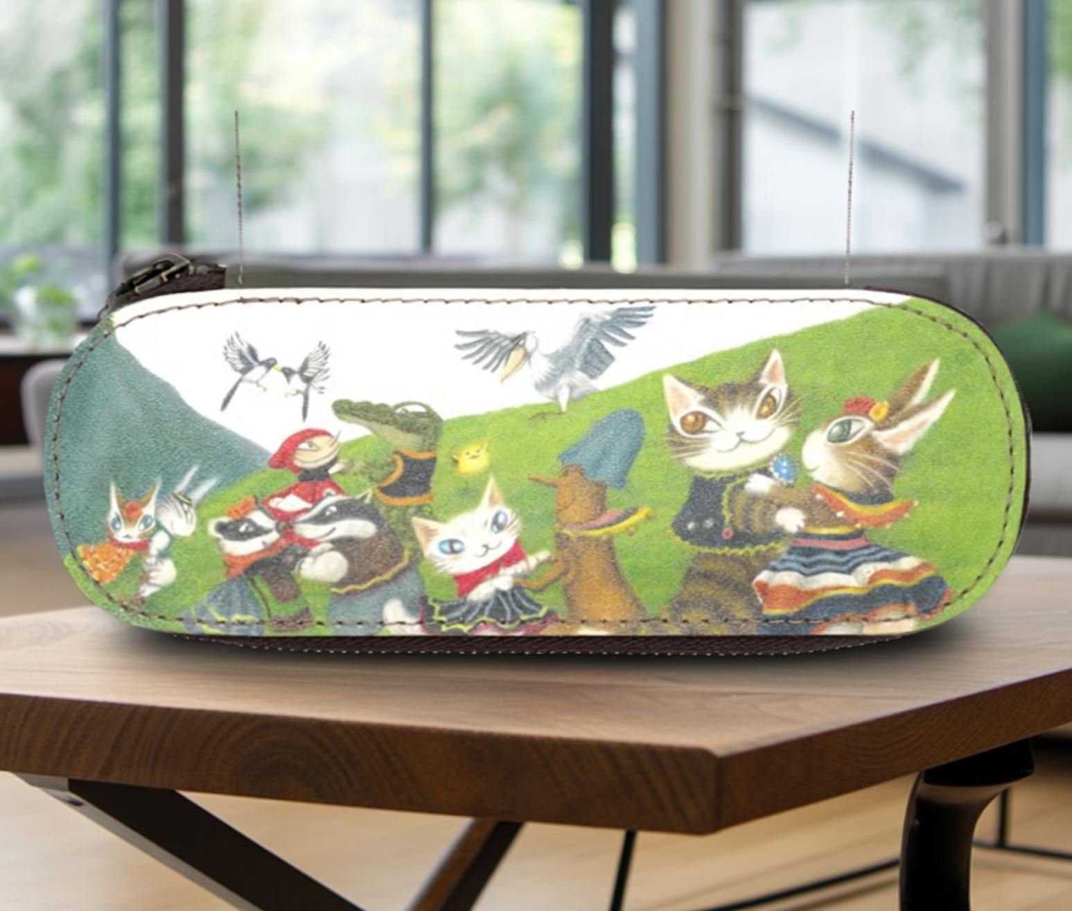 商品情報素材牛革サイズ約35×160×63mm本体ファスナー開閉製造日本ダヤン アートめがねケース 春のお祭り 牛革 猫のダヤン わちふぃーるど ダヤンバック ダヤン財布 革製メガネケース ダヤン アートめがねケース 春のお祭り 牛革 中芯入りでバッグの中でも安心の定番メガネケース。大切なメガネをやさしく守り、毎日気軽に持ち歩けます。 5