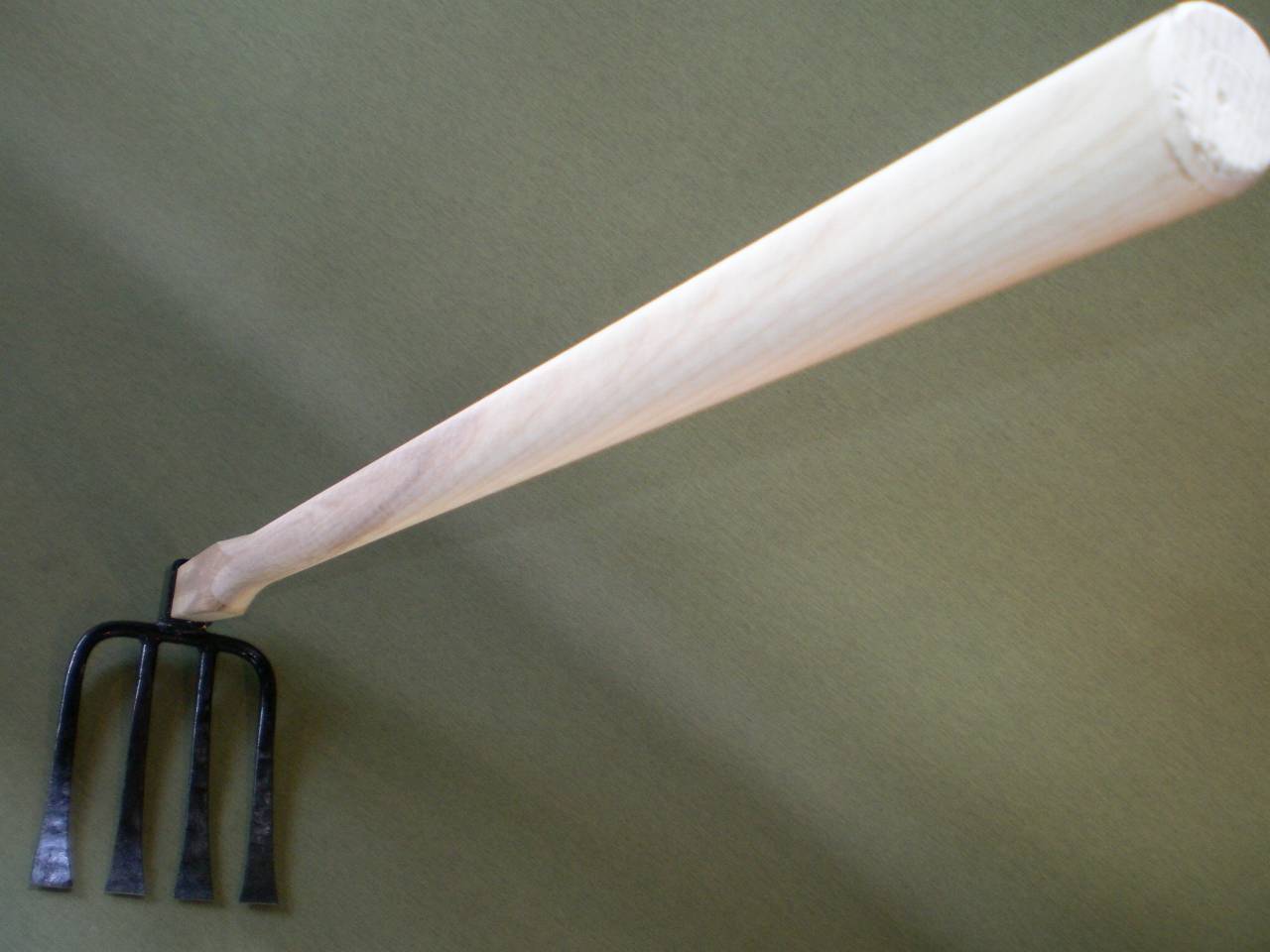 ※期間限定オマケ付き※ 千成 AD-211 四本万能鍬 木柄105cm 用具 工具 鍬（くわ） クワ くわ ホー Hoe 相..