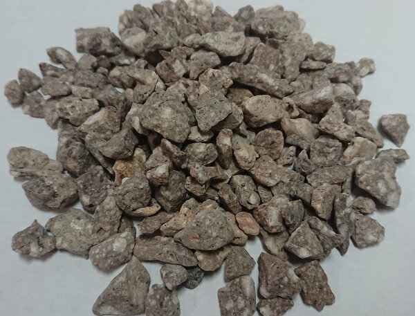 麦飯石（ばくはん）　5分　1kg【無地パッケージ】【チャック袋】【送料無料】【水槽】【砂利】【1000g】