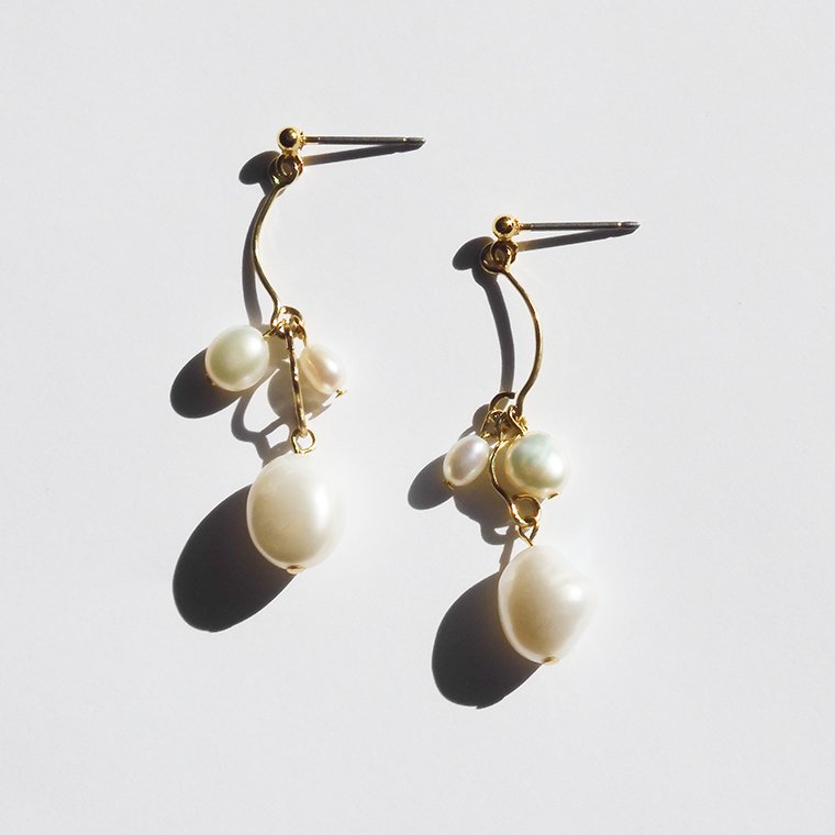 グレインパール ピアス：ISS（イズ）